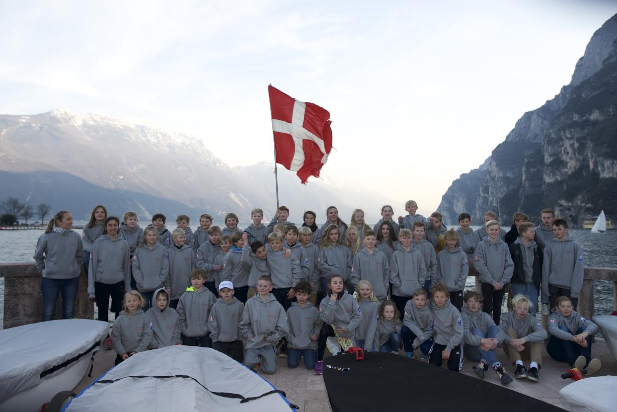 54 danske sejlere med familie brugte påsken på Gardasøen. Foto: Nikolaj Brunnich