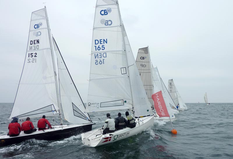 Der var trængsel blandt CB66erne på startlinjen til påskestævnet i 2012. Foto: Katrine Bertelsen