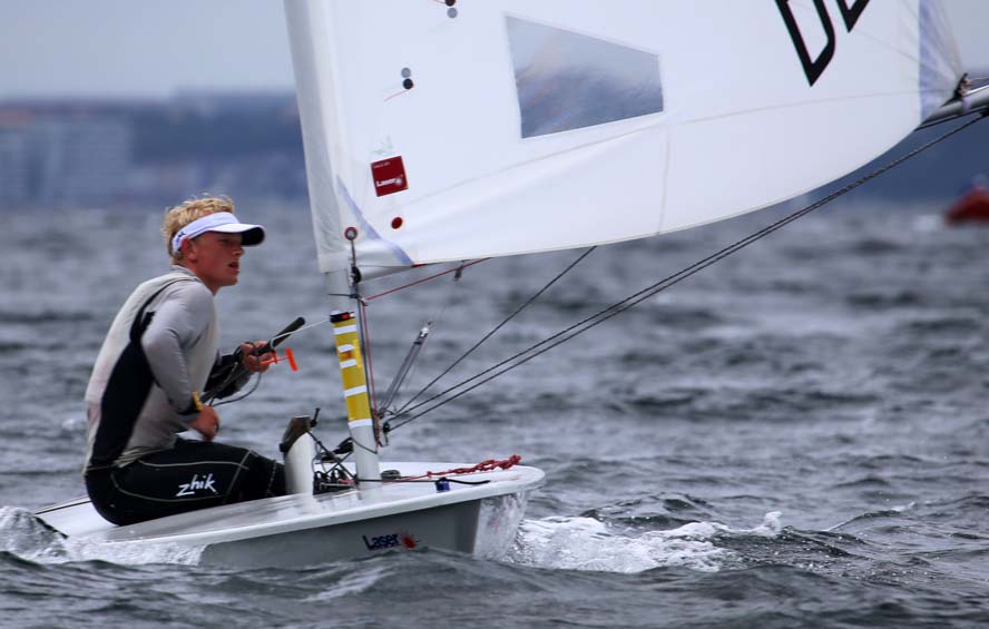 Patrick Döpping vejer kun 69 kilo og skal tage ti kilo på, når han senere i år skifter til Laser standard. Foto: Troels Lykke