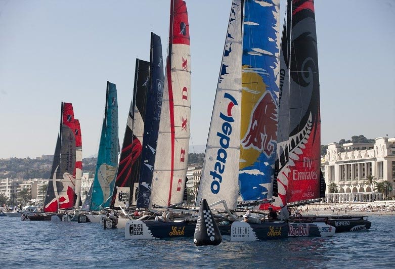 Red Bull til start i Nice. Foto: extremesailingseries.com