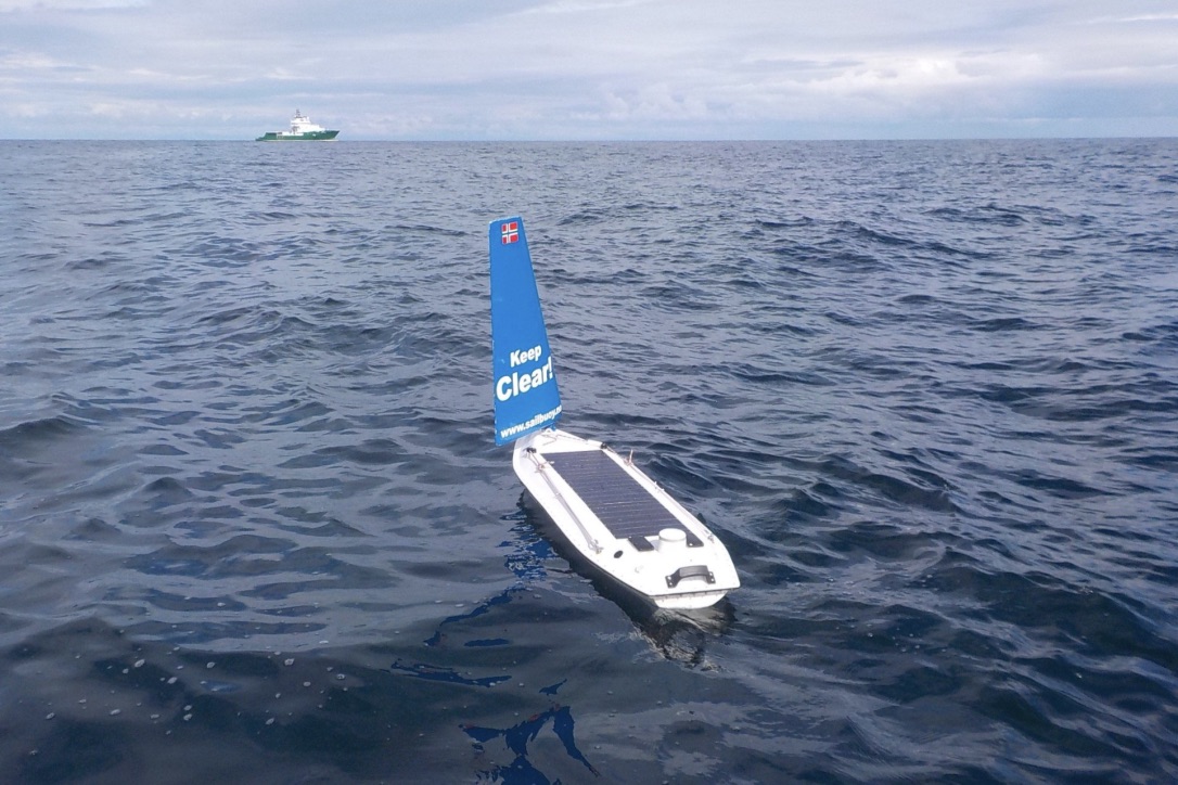 Den 60 kilo tunge båd er nu sikkert i land efter Atlanterhavskrydset. Foto: Offshore Sensing AS / Twitter