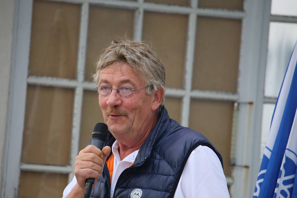 Ole Ingemann, stævneleder fra Svendborg Amatør Sejlklub, får kritik fra flere sider. Foto: Troels Lykke