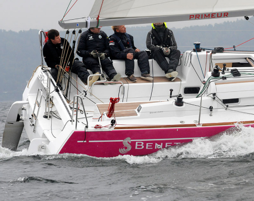 First 30 bliver testet af bl.a. Seilas og danske BådNyt, der senere har resultater fra testen i deres blad. Morten Brandt ses her (nr. to fra højre)Foto: seilas.no