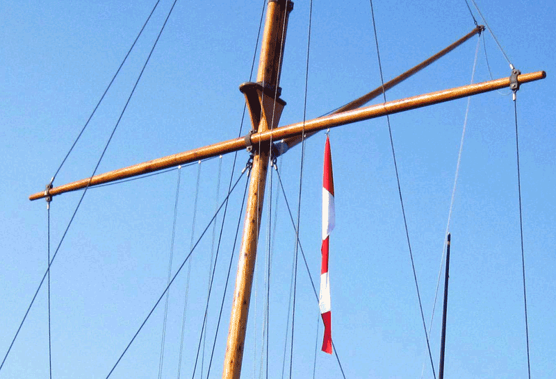 Lørdag startede med vindstille, og det tog lidt tid inden solen fik brændt tågen væk og udsættelsen blev skudt ned. Foto: contender.dk