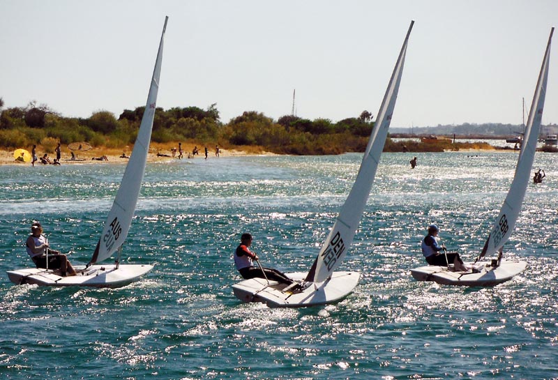 Patrick Döpping fra Egå Sejlklub ligger nr. 2 i Laser Radial Men efter første dag. Foto: Jan Christiansen/Dansk Sejlunion